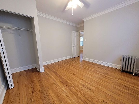 4th image of 2259-2263 N Eastwood Ave #2261-1W