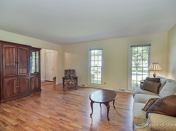 3rd image of 353 Hillside Dr