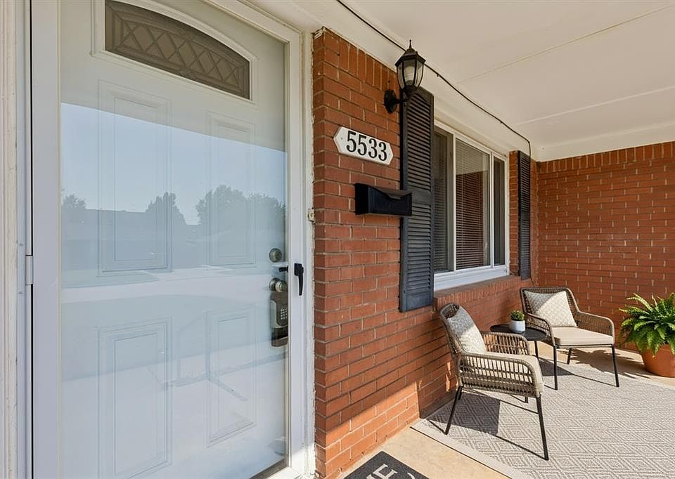 1st image of 5533 N Shawnee Ave