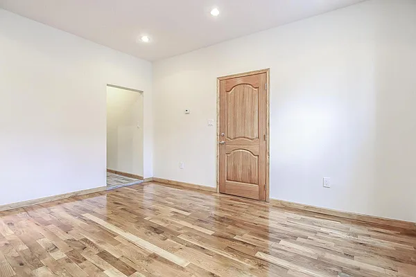 Rented by Owner | media 11