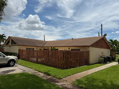 1051 Summit Place Cir #D Photo 1