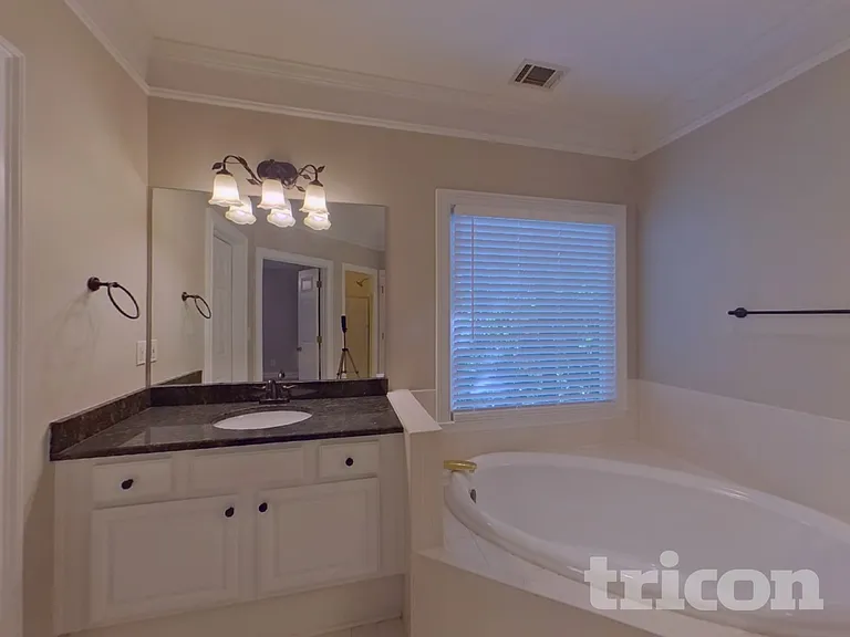 100 Wyngate Dr — Photo 8