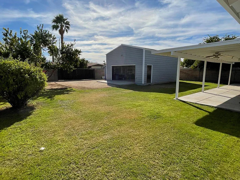 3443 E Poinsettia Dr — Photo 20