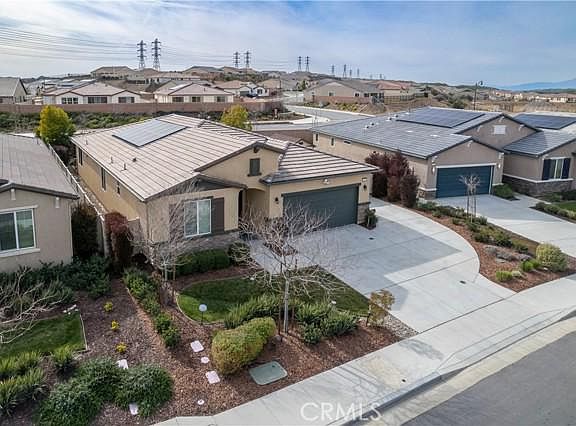 3rd image of 1152 Poinsettia Cir