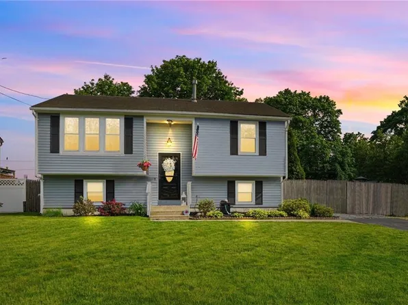 60 River Vue Ave, Warwick, RI 02889