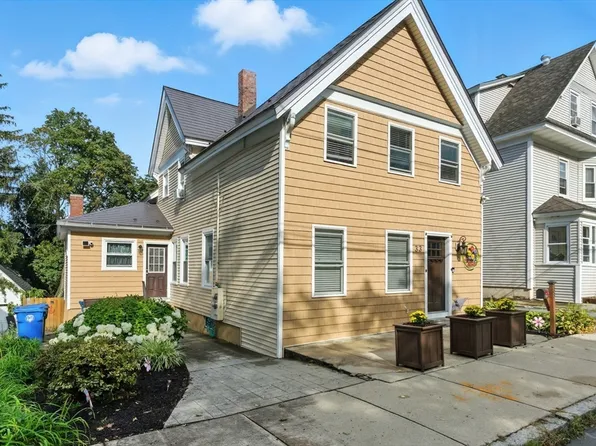 33-33 Boston St #B, Lawrence, MA 01841