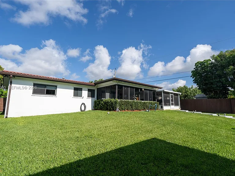 17901 SW 92nd Ct — Photo 34