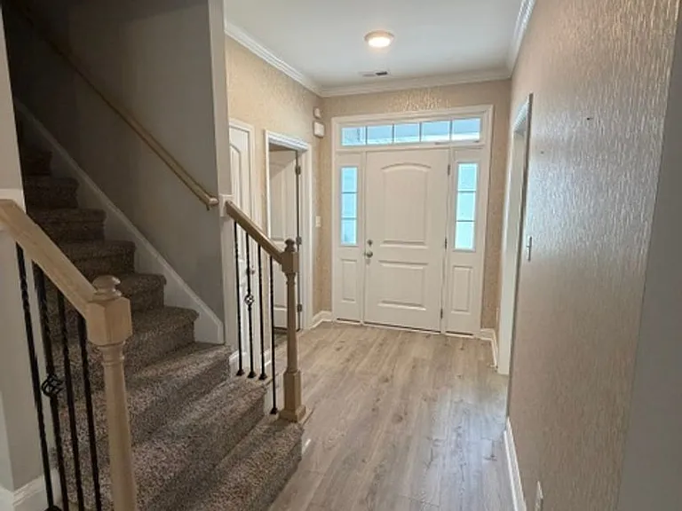 311 Oak Pointe Cir E — Photo 3