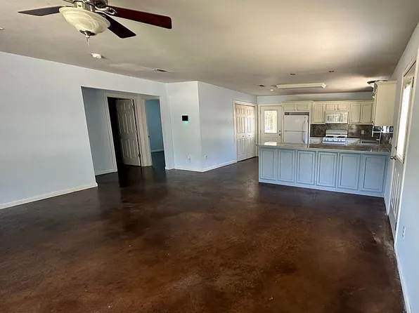 5365 Lorraine St, Addis, LA 70710