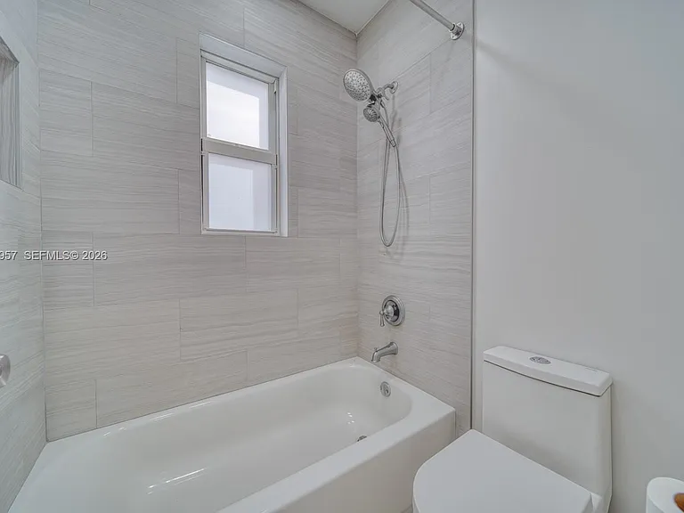 4345 SW 5th Ter — Photo 17