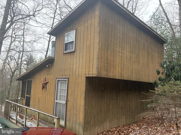 292 Mountain Dr, Orrtanna, PA 17353