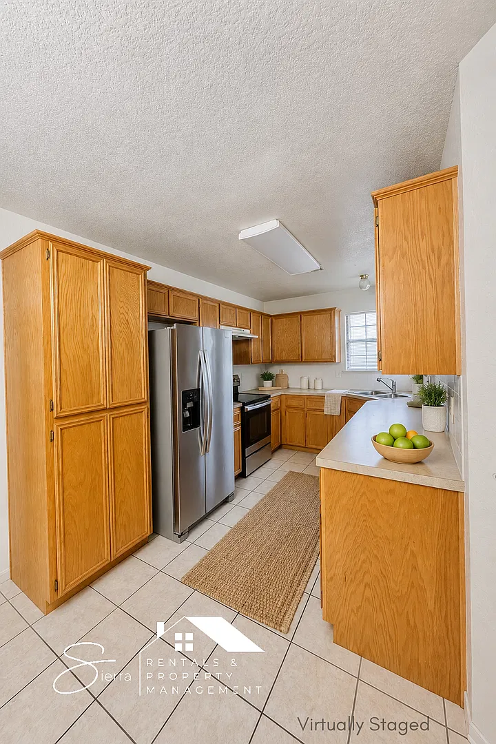 Inviting 3 Bedroom 2.25 Bath home in Hymesa Estates! — Photo 4