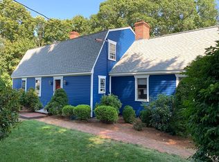 181 Lantern Ln E, North Kingstown, RI 02852