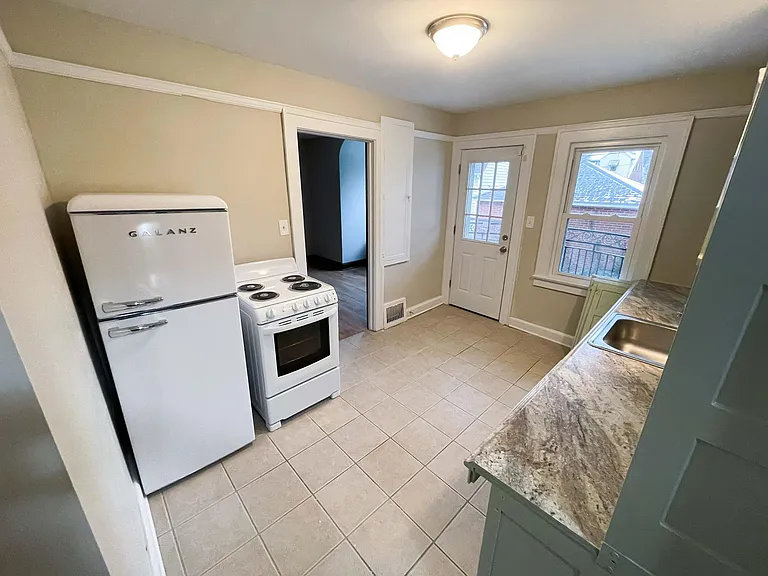 3711 Glenwood Ave #1 — Photo 11
