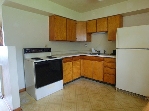 4th image of 2400 Joanna Ave