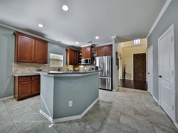 4th image of 28547 Lockeridge Springs Dr