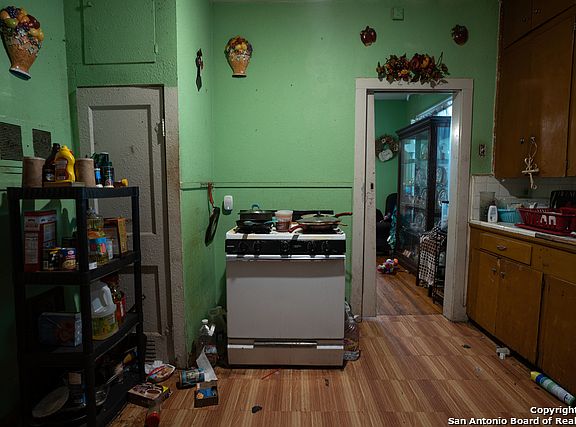 4th image of 135 Fair Ave