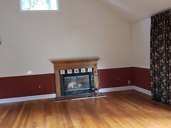 2nd image of 100 Davidson Dr