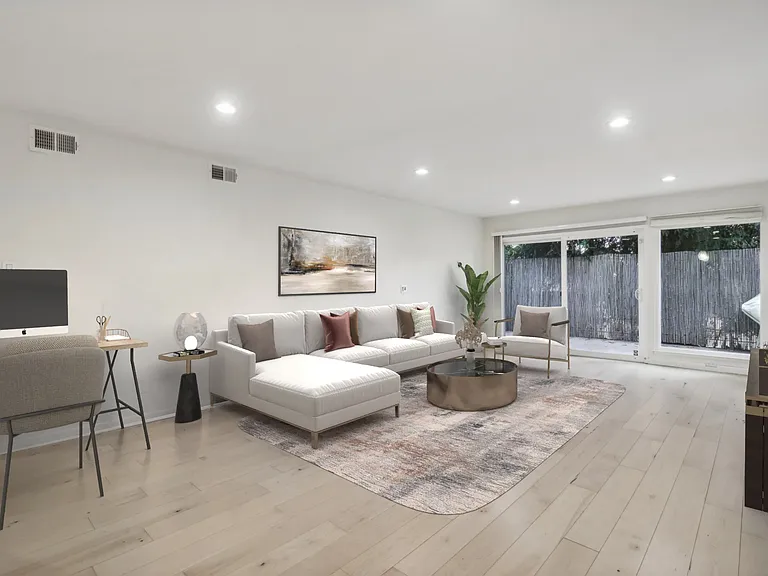 5290 Broadway Ter #102 — Photo 1