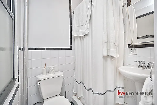 Rented by Keller Williams NYC | media 17