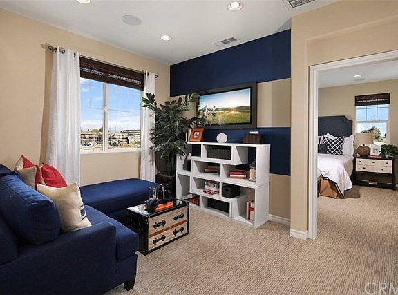 4th image of 22762 Meyler St