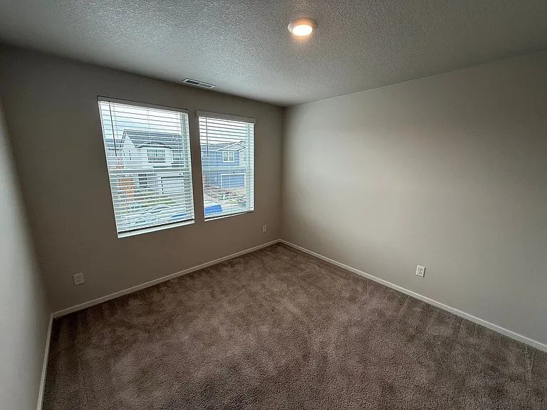 4833 Thyme Ave NE — Photo 19