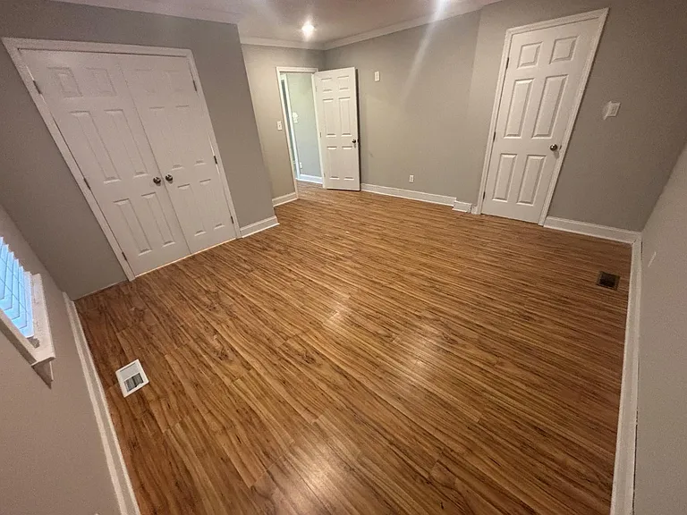308 Earp St — Photo 11