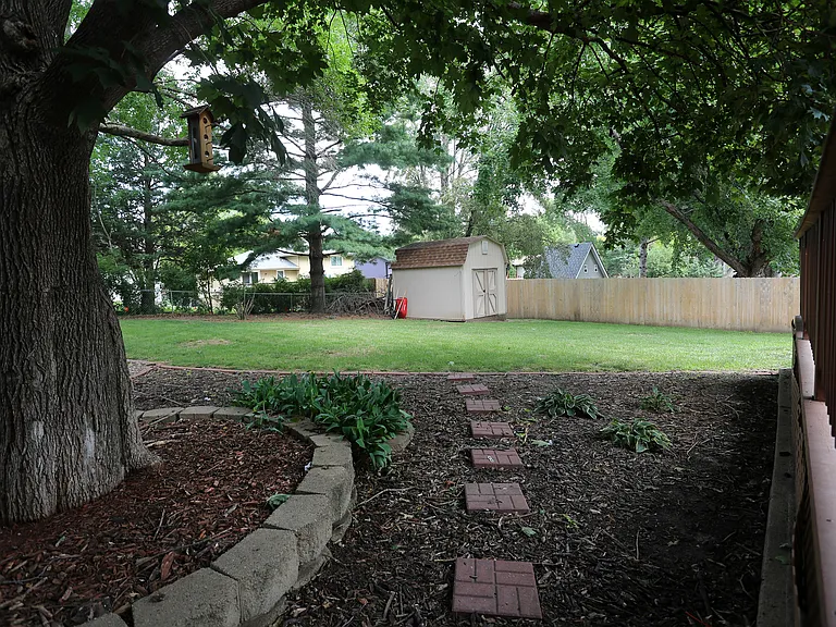 6734 S 73rd Ave — Photo 63