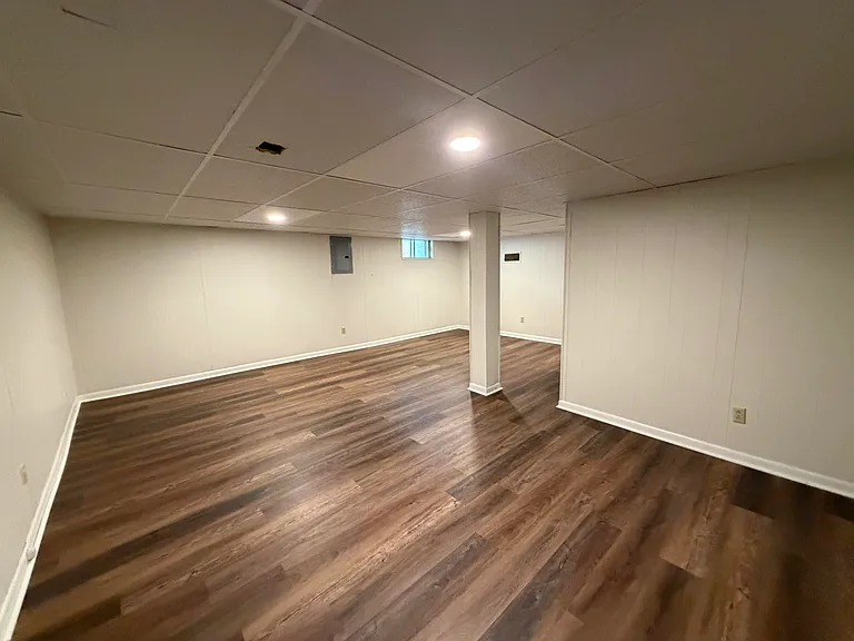 114 Beck St — Photo 14