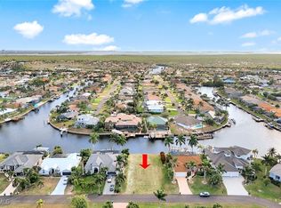 2210 SW 52nd Ln, Cape Coral, FL 33914