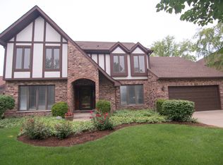 2060 N Walnut Ave, Arlington Heights, IL 60004