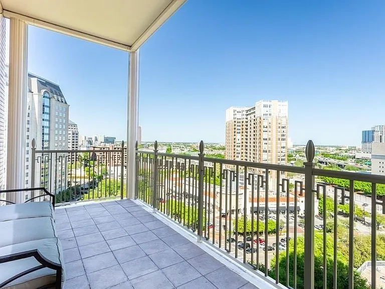Expansive views toward Uptown from the southeast facing corner balcony.