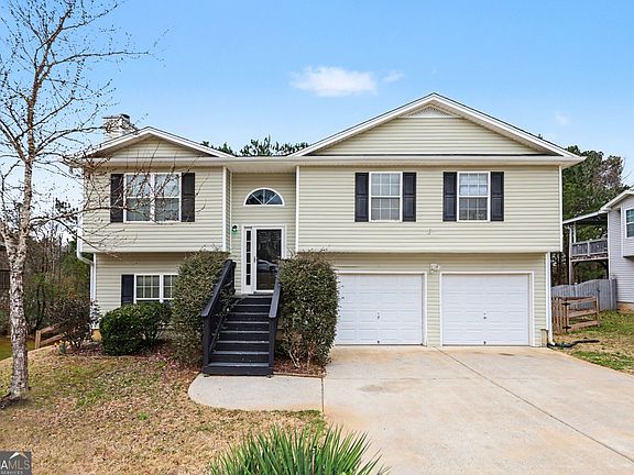 2nd image of 100 Hunter Pl