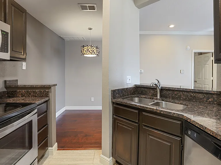 5757 E University Blvd #22B — Photo 14