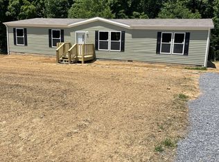 8394 Hoskins Hollow Rd, Westmoreland, TN 37186