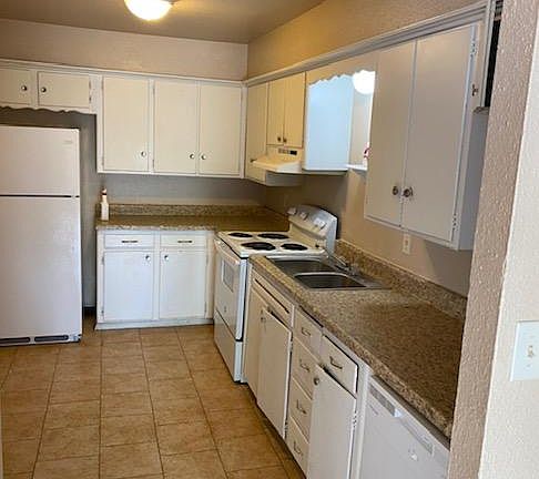 5th image of 901 NW 24th St