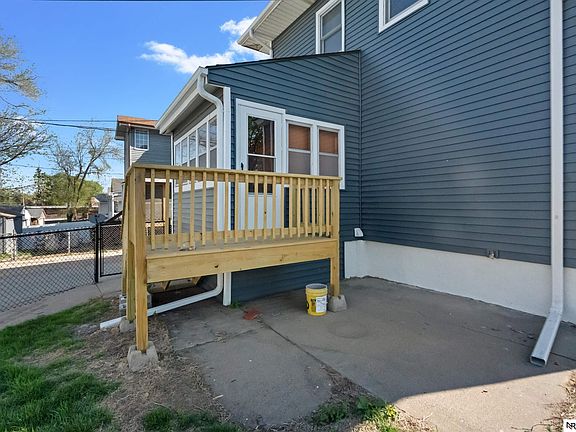 4th image of 3224 S 32nd Ave