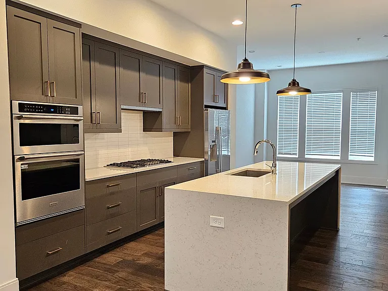 1337 Fairmont Ave NW — Photo 6