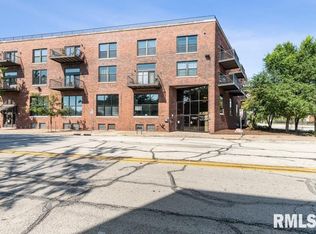 110 19th St SUITE 203, Rock Island, IL 61201