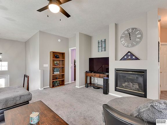 5th image of 15416 Camden Ave
