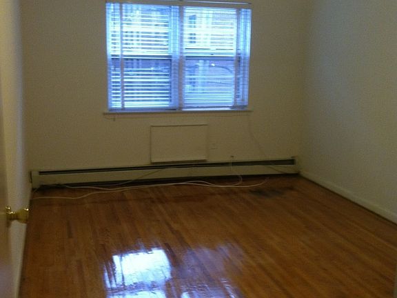 5th image of 7546 113th St APT 2B