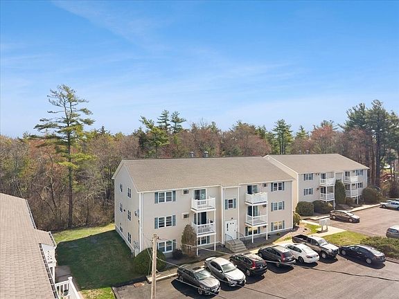 3rd image of 1607 Braley Rd APT 70