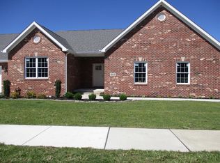 913 Aaron Ct, Crown Point, IN 46307