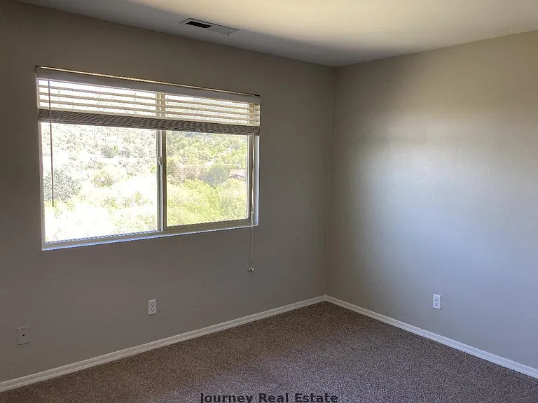 Cedar Ridge Apartments — Photo 5