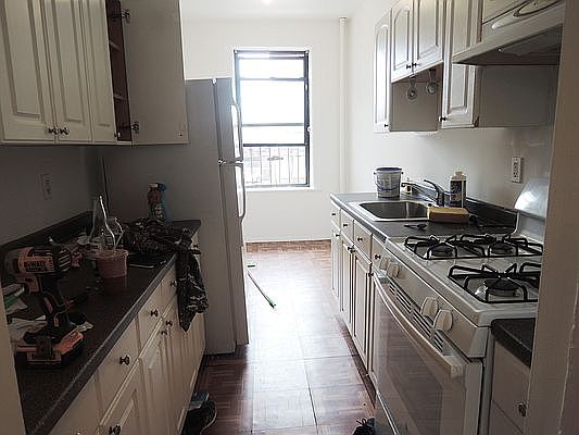 2nd image of 2352 33rd St APT 3C