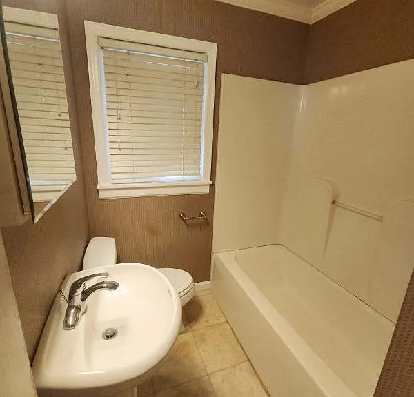 213 Statesville Blvd — Photo 7