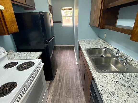 5th image of 527 E Norwood Cir #527
