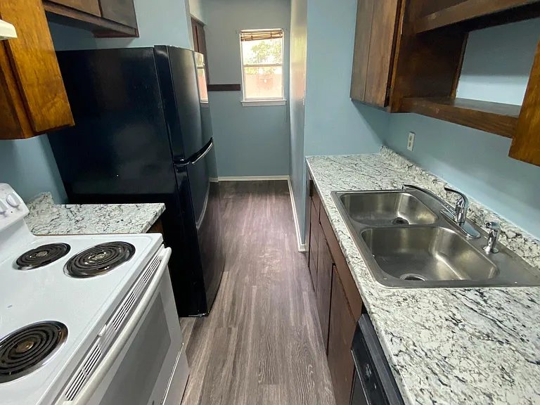 529 E Norwood Cir #529 — Photo 5
