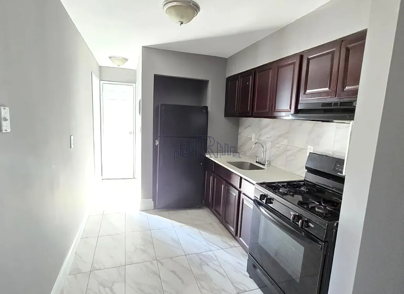 2 bed, 800 sqft, $1,799 — Photo 1
