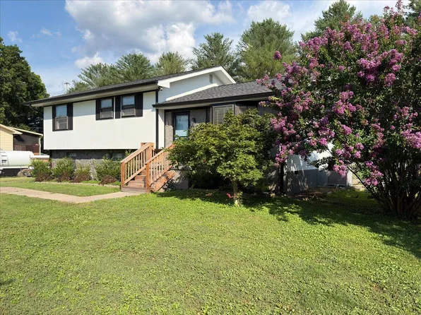 7327 Sterling Rd, Hixson, TN 37343